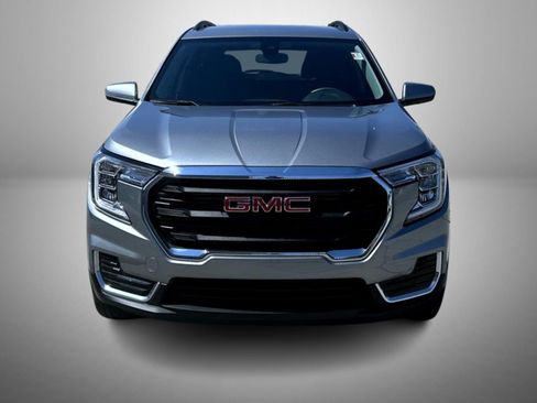 Certified 2023 GMC Terrain SLE w/ Driver Convenience Package image 2