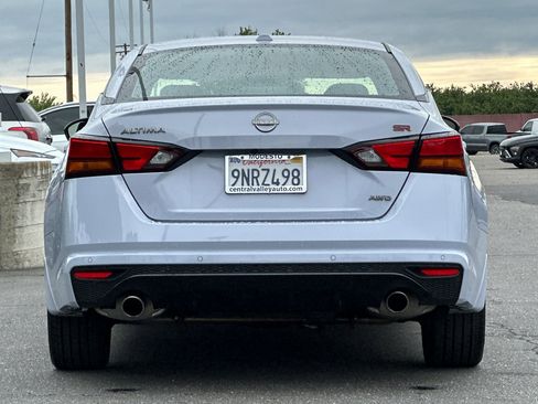 Certified 2024 Nissan Altima 2.5 SR w/ SR Premium Package AWD/4WD image 5