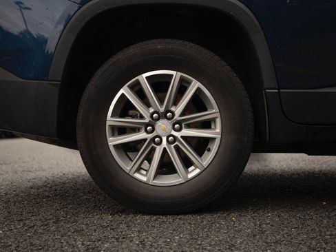 Used 2023 Chevrolet Traverse LT AWD/4WD image 25
