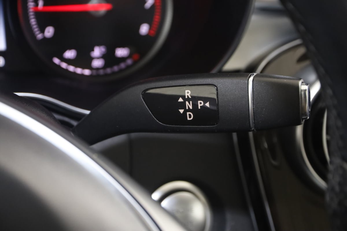 Used 2017 Mercedes-Benz C 300 4MATIC Sedan image 7