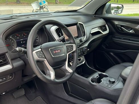 Used 2023 GMC Terrain SLT w/ Tech Package image 2