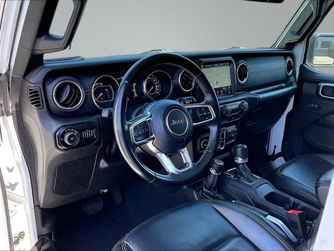 Certified 2019 Jeep Wrangler Unlimited Sahara AWD/4WD image 4
