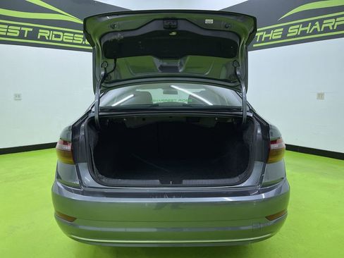 Used 2019 Volkswagen Jetta S image 9
