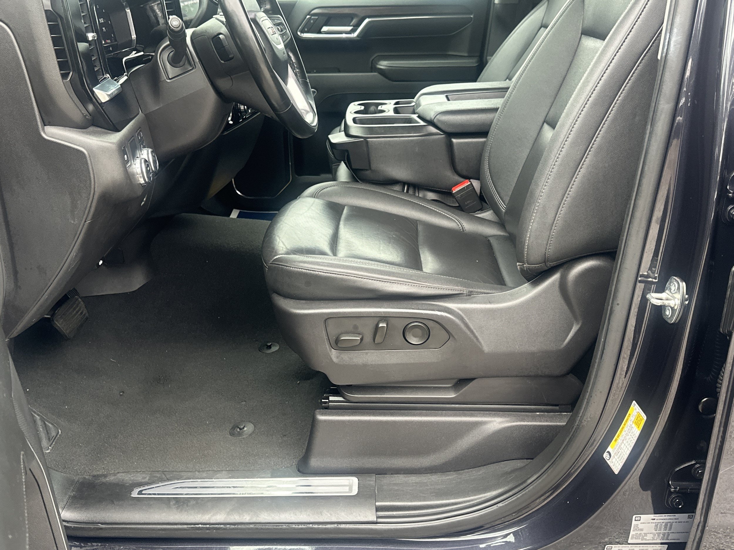 Used 2024 GMC Sierra 1500 SLT RWD image 9