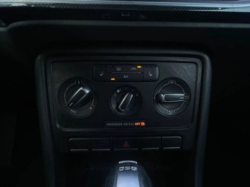 Used 2013 Volkswagen Beetle 2.0T FWD image 30
