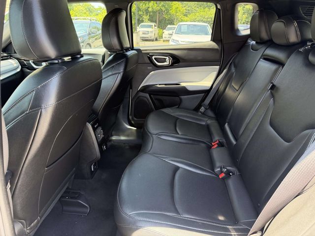 Used 2025 Jeep Compass Limited AWD/4WD image 13
