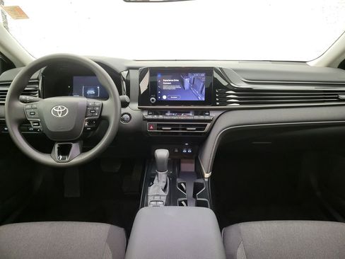 Used 2025 Toyota Camry LE FWD image 39