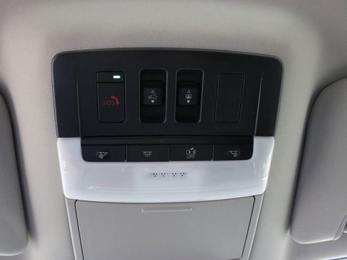 New 2026 Nissan Pathfinder Platinum FWD image 29