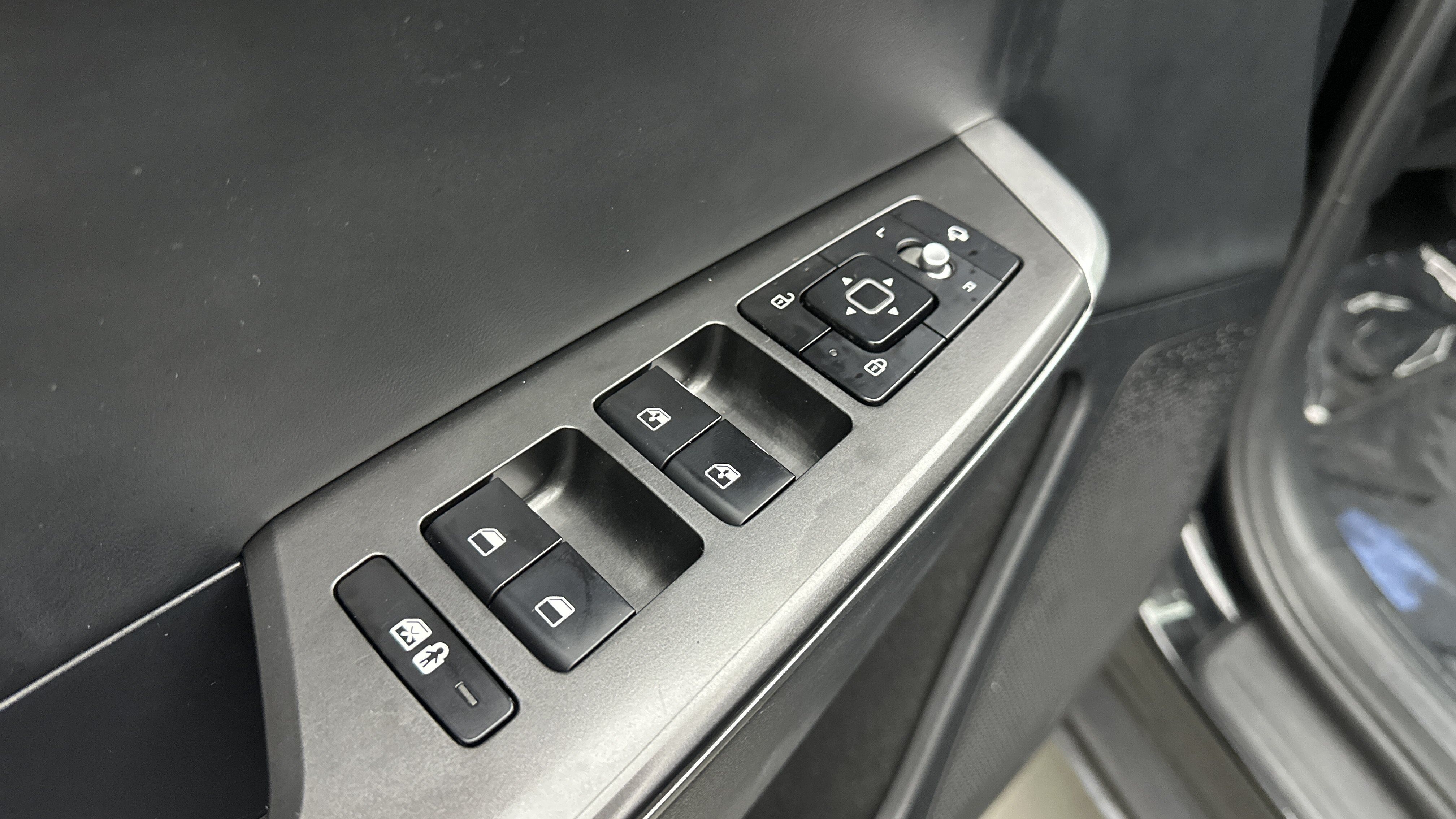Used 2024 Kia EV6 Light AWD/4WD image 14