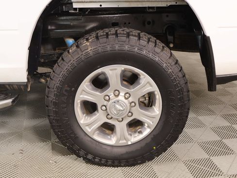 Used 2025 RAM 2500 Big Horn AWD/4WD image 18