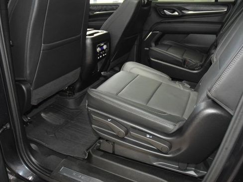 Used 2024 GMC Yukon XL Denali w/ Advanced Technology Package AWD/4WD image 43