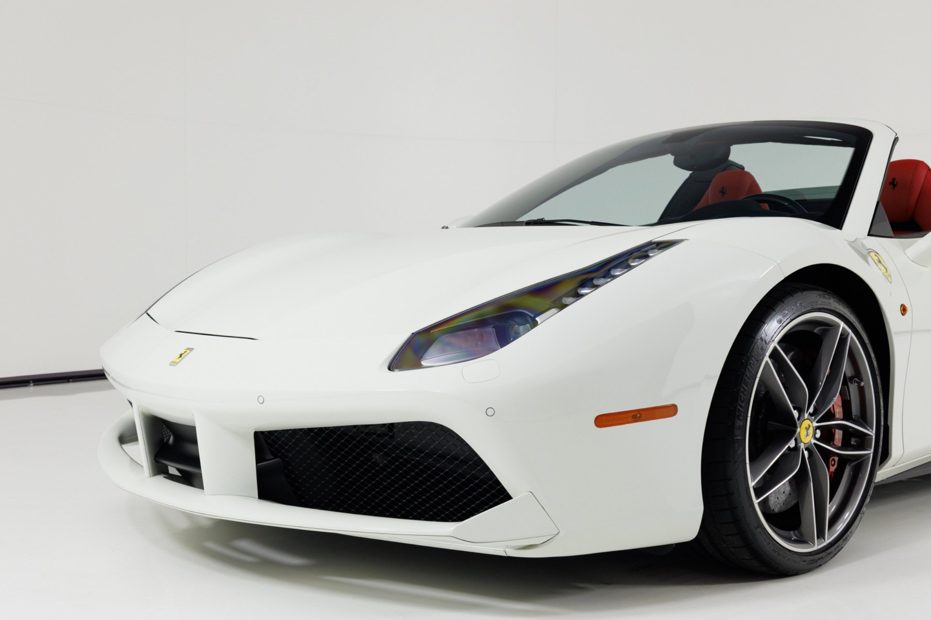 Used 2017 Ferrari 488 Spider RWD image 60