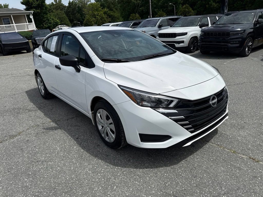 Used 2025 Nissan Versa S w/ Trunk Package FWD image 2