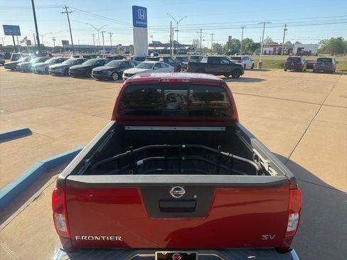 Used 2015 Nissan Frontier SV w/ SV Value Truck Package image 20