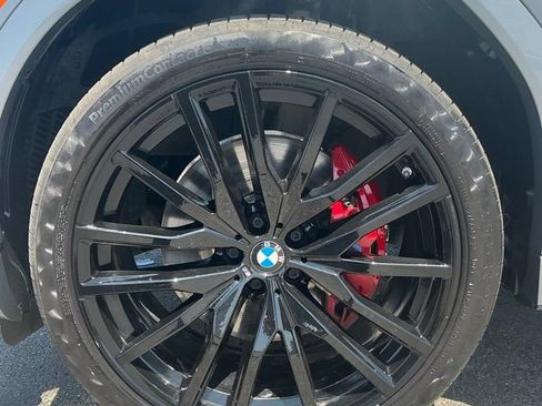 Used 2024 BMW X6 xDrive40i w/ M Sport Professional Package AWD/4WD image 12