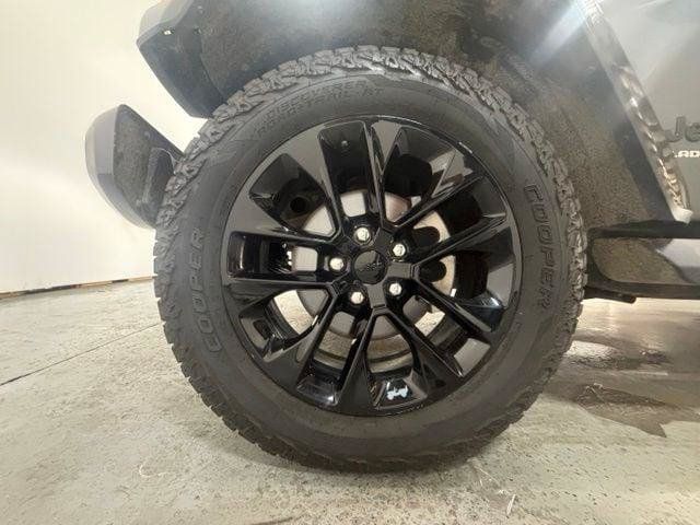 Certified 2021 Jeep Gladiator Overland AWD/4WD image 12