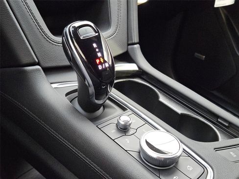 New 2026 Cadillac XT5 Luxury w/ LPO, Floor Liner Package FWD image 19