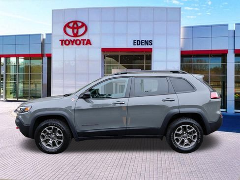 Used 2022 Jeep Cherokee Trailhawk AWD/4WD image 8