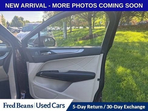 Used 2018 Lincoln MKC Premiere AWD/4WD image 16