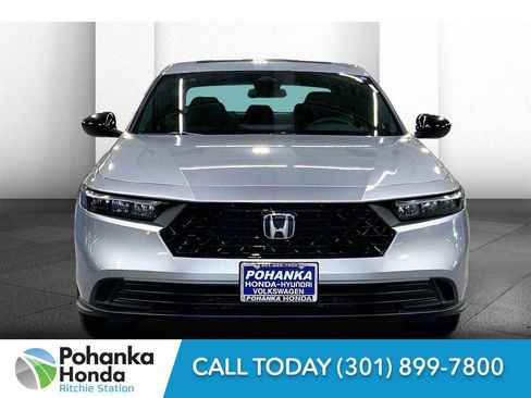 Used 2025 Honda Accord Sport image 3