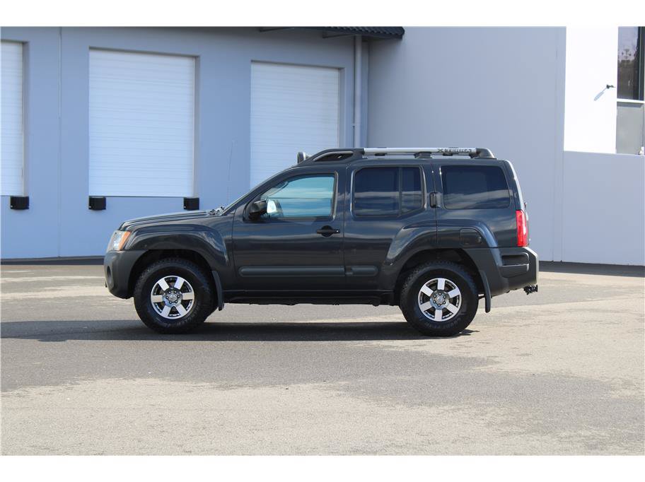 Used 2012 Nissan Xterra PRO-4X AWD/4WD image 2