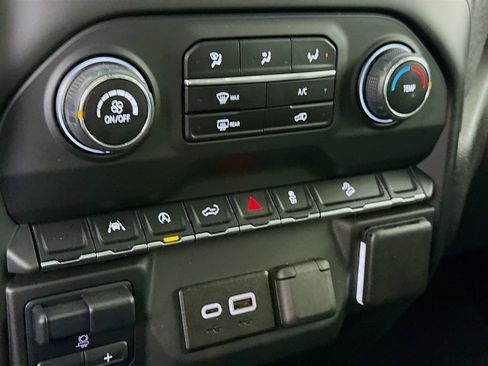 Used 2024 Chevrolet Silverado 1500 Custom Trail Boss w/ Midnight Edition image 7