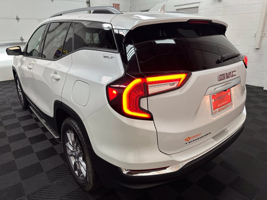 Used 2022 GMC Terrain SLT AWD/4WD image 8