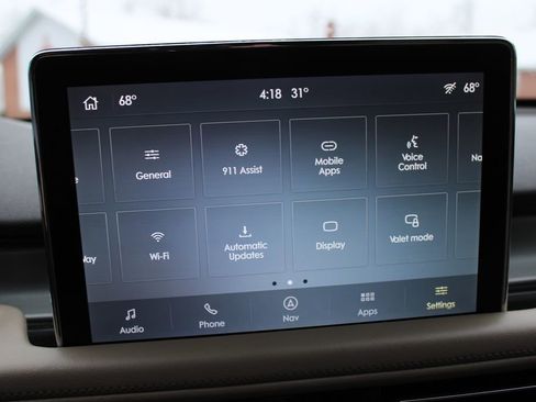 Used 2022 Lincoln Aviator AWD w/ Elements Package image 14