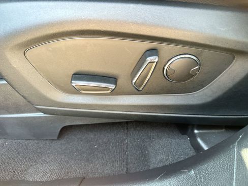 Used 2020 Ford Explorer ST image 12