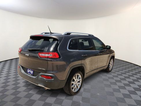 Used 2014 Jeep Cherokee Limited w/ Technology Group FWD image 4