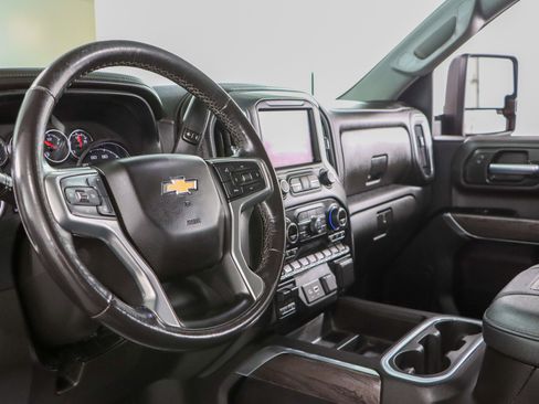 Used 2022 Chevrolet Silverado 2500 LTZ w/ LTZ Plus Package AWD/4WD image 25