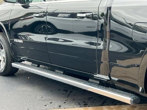 Used 2022 RAM 1500 Laramie AWD/4WD image 11