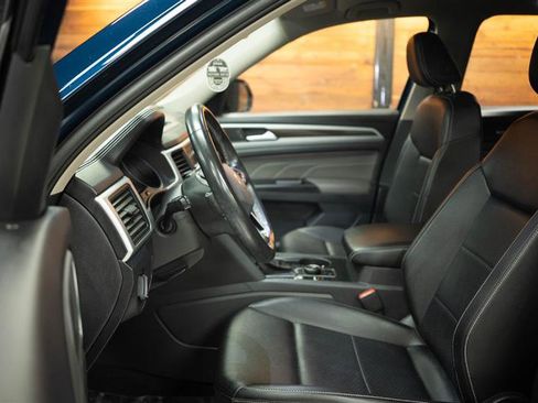 Used 2021 Volkswagen Atlas SE w/ Panoramic Sunroof Package AWD/4WD image 9