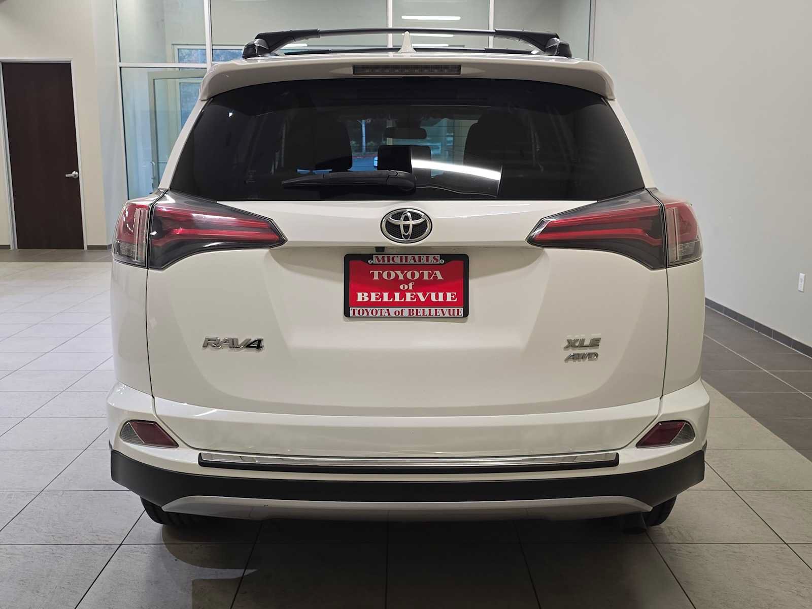 Used 2017 Toyota RAV4 XLE w/ All Weather Liner Package AWD/4WD image 5