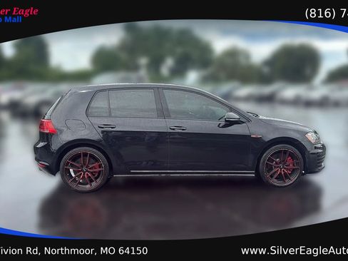 Used 2017 Volkswagen GTI SE FWD image 6