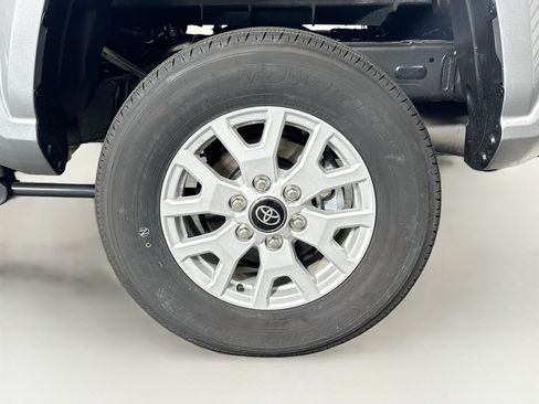 Used 2026 Toyota Tacoma SR5 RWD image 11