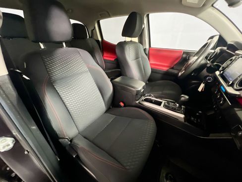 Used 2022 Toyota Tacoma SR5 image 30