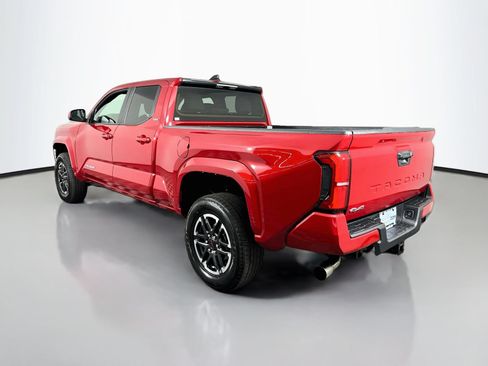 Certified 2026 Toyota Tacoma SR5 AWD/4WD image 5
