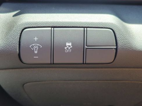 New 2026 Hyundai Elantra SEL Sport FWD image 18