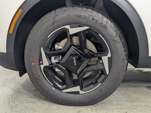 New 2026 Kia Sportage EX image 9