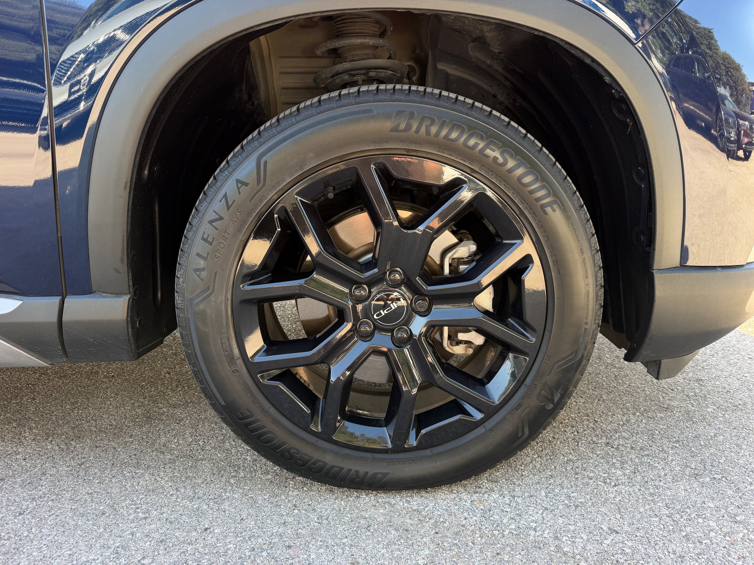 Used 2025 Honda Pilot Touring image 9