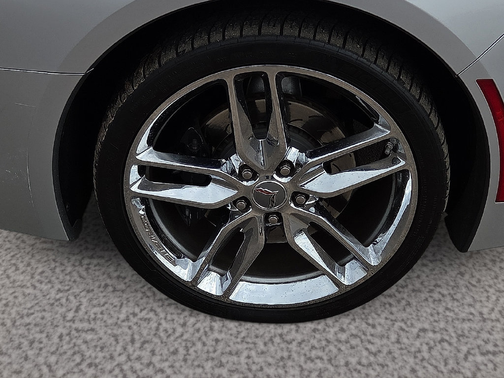 Used 2018 Chevrolet Corvette Stingray Coupe RWD image 8