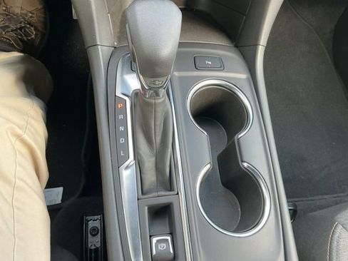 Used 2024 Chevrolet Equinox LT image 20