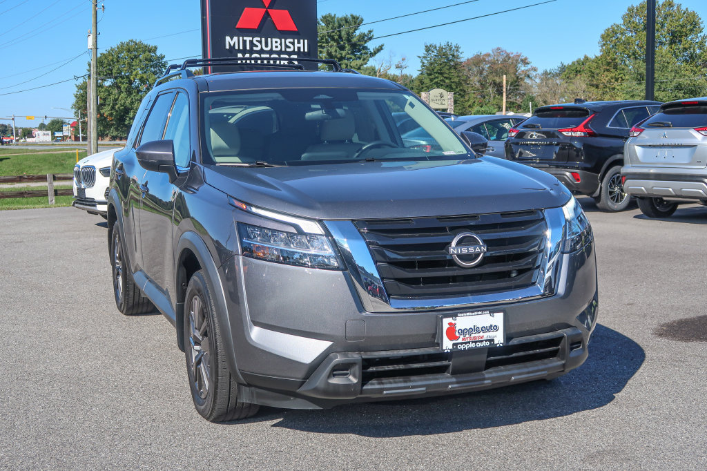 Used 2022 Nissan Pathfinder SV AWD/4WD image 6