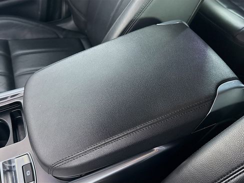 Used 2020 Land Rover Range Rover Sport SE image 18