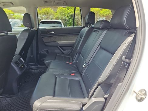 Used 2023 Volkswagen Atlas SE w/ Panoramic Sunroof Package FWD image 15
