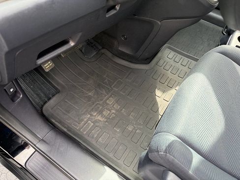 Used 2011 Honda CR-V LX image 47