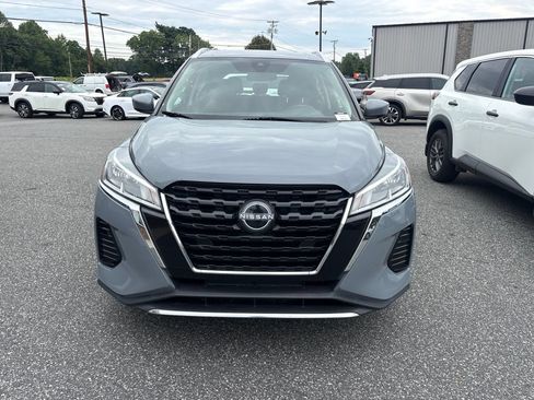 Used 2023 Nissan Kicks SV FWD image 11