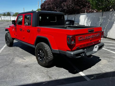 Used 2022 Jeep Gladiator Sport AWD/4WD image 5