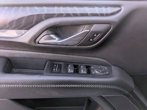 Used 2023 GMC Yukon XL Denali image 15